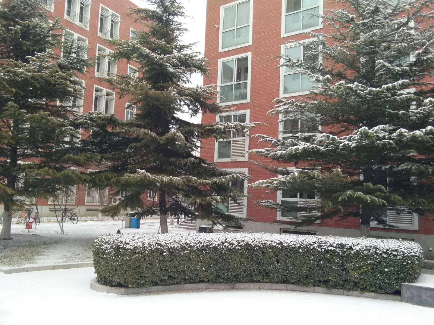 西校区专家公寓  (1).jpg